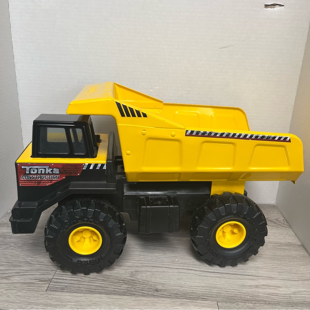 Tonka Truck 354 Yellow Construction Large Metal Classic Dump Truck 2012 #93918